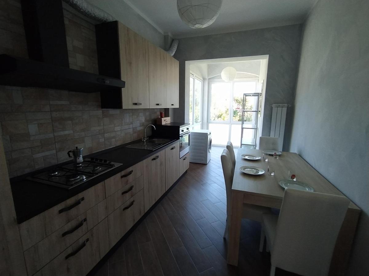 B&B Villa La Bouganville Camaiore Exterior photo